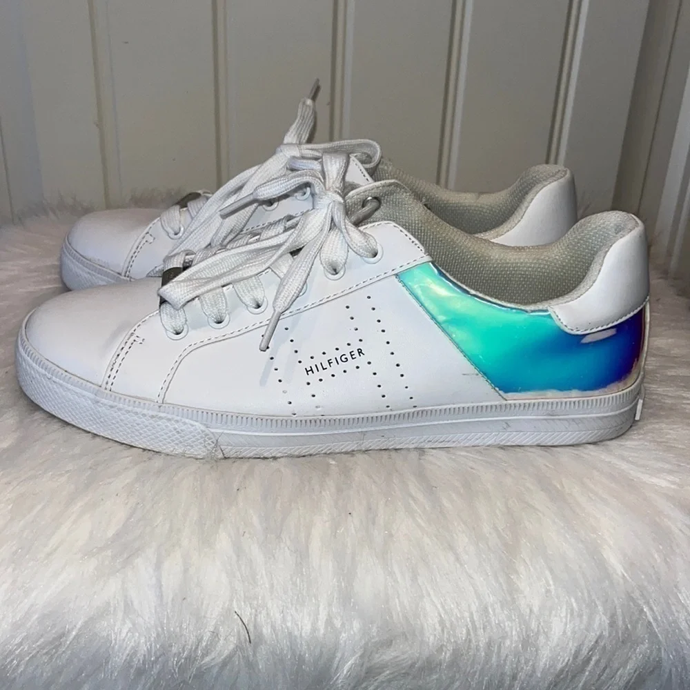 TOMMY Hilfiger white synthetic leather tie sneaker with iridescent panels size 9